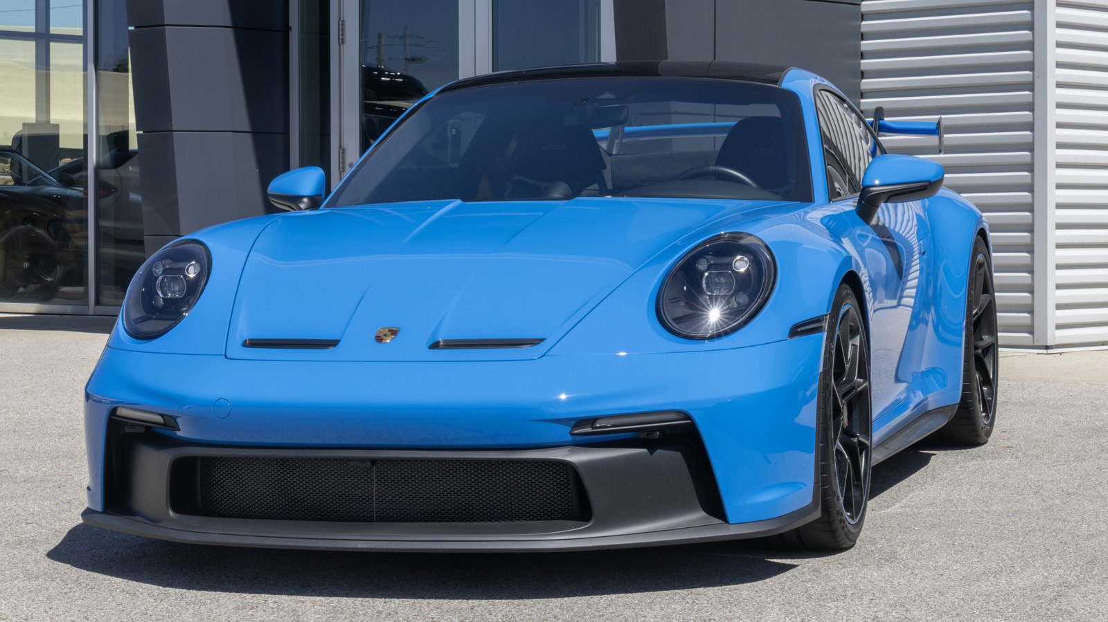 Why The Porsche 911 GT3 Is Quicker On A Track Than The Lighter, Mid-Engined Cayman GT4