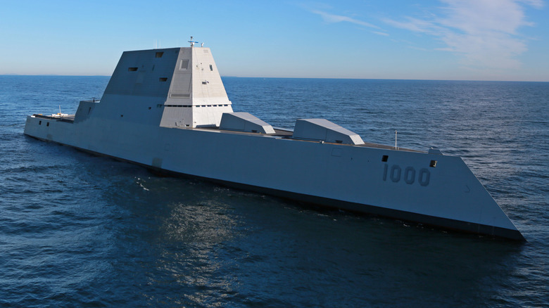 uss zumwalt destroyer ocean water