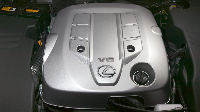 The engine bay of the 2006 Lexus GS 300, showing the 3GR-FSE V6