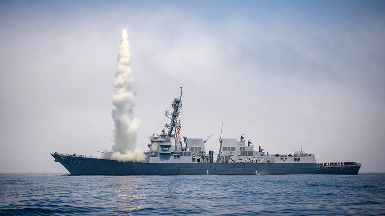 ship launching tomahawk missile