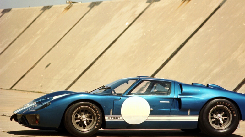 Blue Ford GT40 parked, left-side view