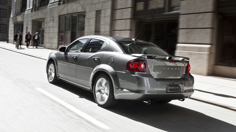 2012 Dodge Avenger rear 3/4 view, gray exterior