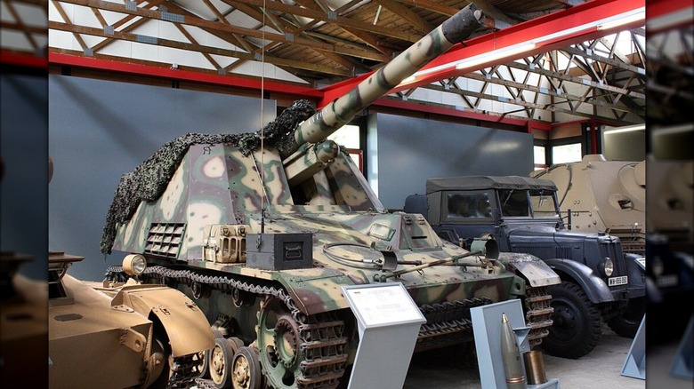 German WW2 self-propelled heavy howitzer Panzerfeldhaubitze 18M auf Geschützwagen III/IV (Sf) Hummel (Sd.Kfz.165) Bumblebee.