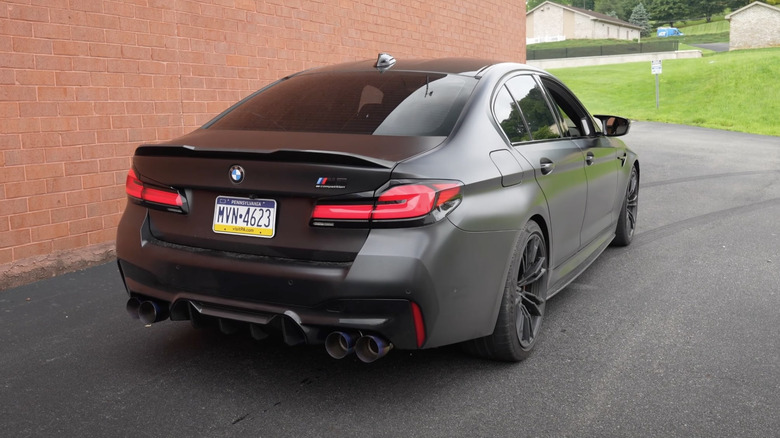 An F90 BMW M5 with a Valvetronic exhaust