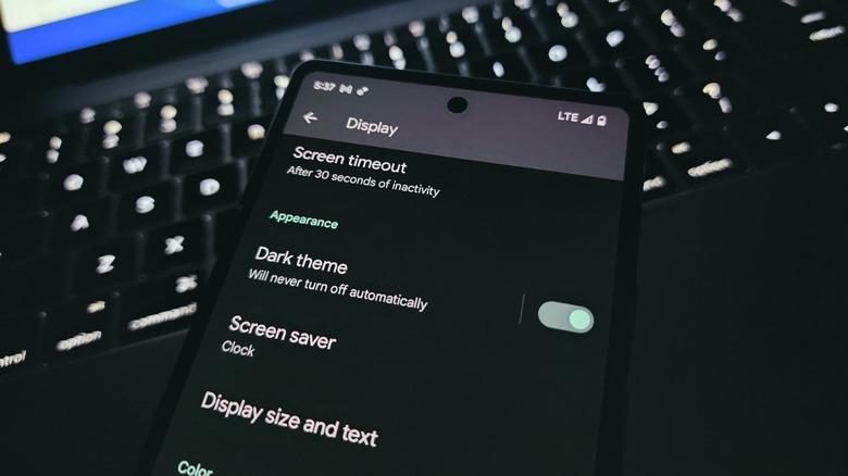 Dark mode Google Pixel 6a