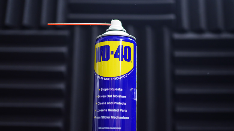 lata de spray WD-40