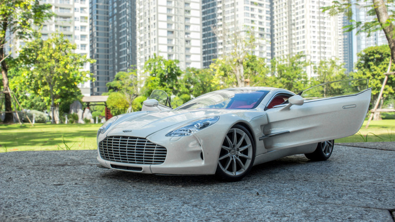 Pirat bundet Vanære Why You'll Hardly Find Any Aston Martin One-77s On The Road