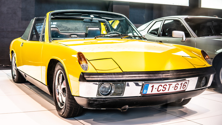 A Porsche 914/6