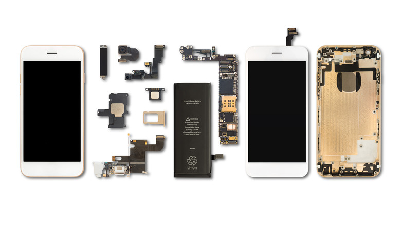 Internal components of a smartphone