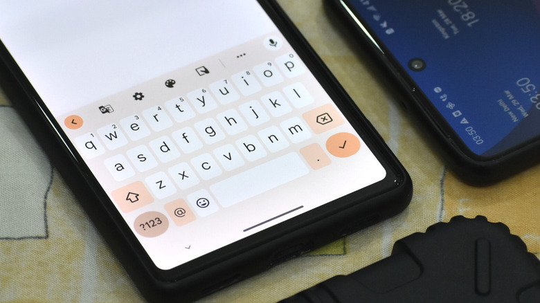 Gboard on a Pixel phone with other devices