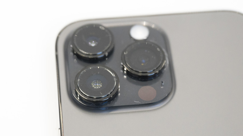 iPhone Pro cameras lenses