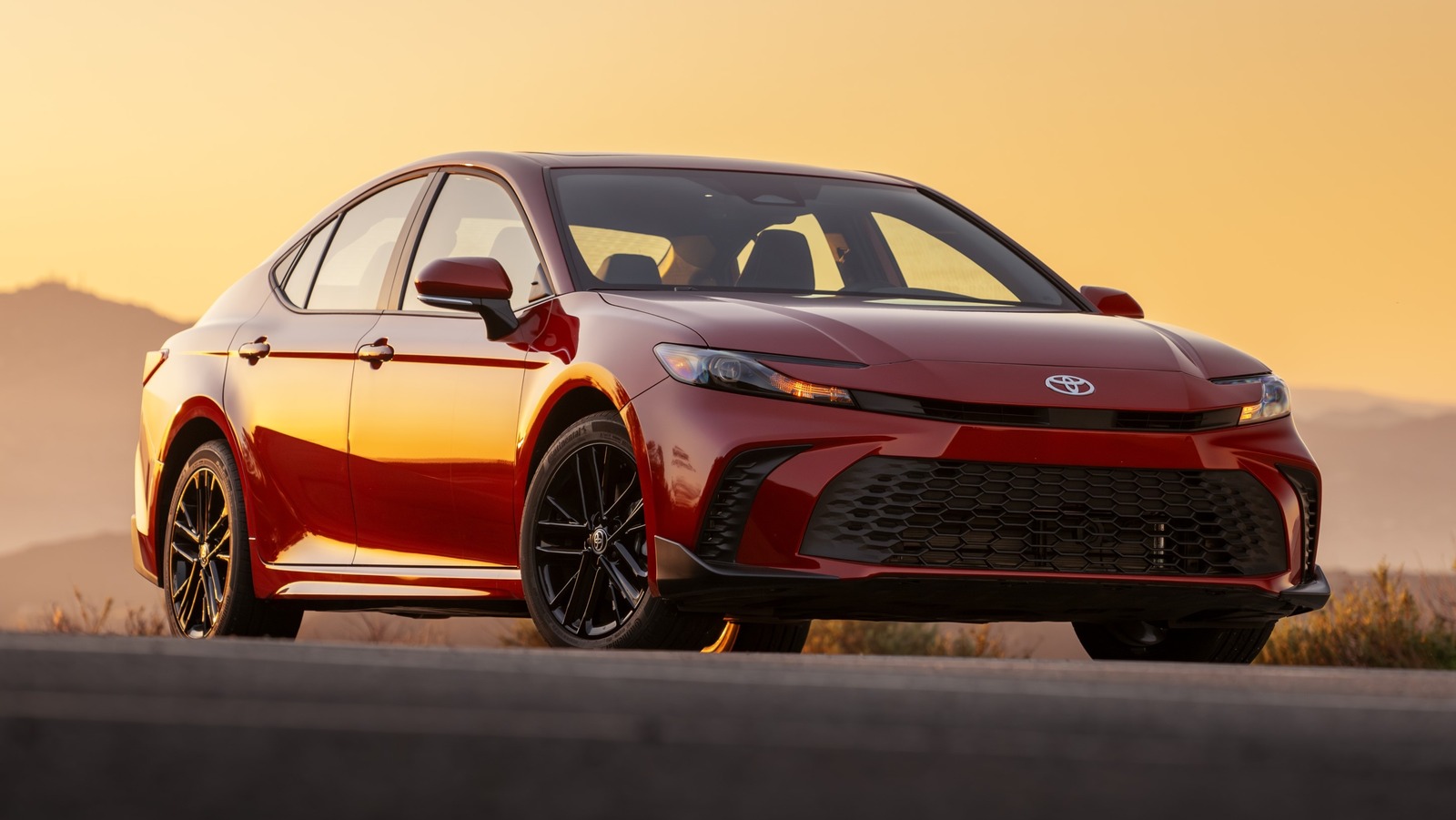 Why Your Next Toyota Hybrid Should Be A Camry, Not A Prius – SlashGear