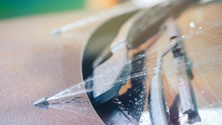Wiper fluid jets