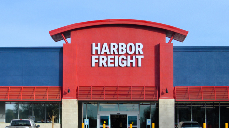 Exterior view of a Harbor Freight store.