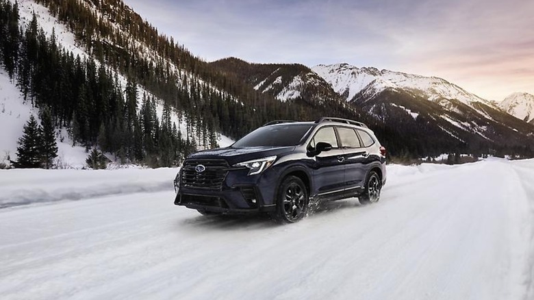 Subaru Ascent on snowy road