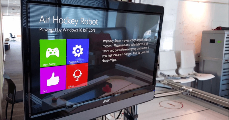 win10-iot-core-air-hockey-robot