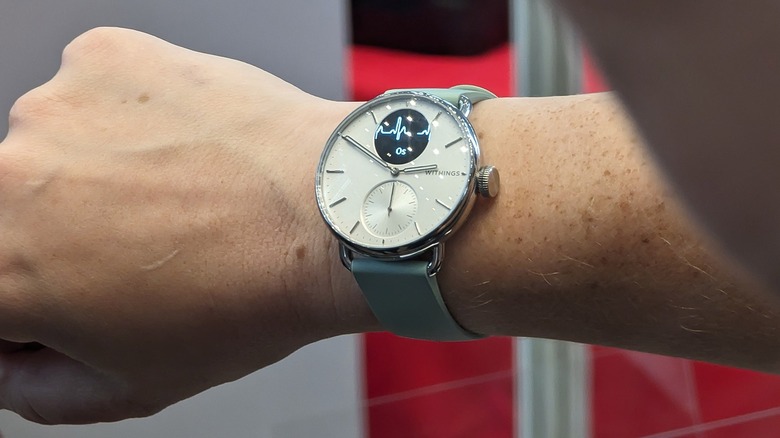 Withings ScanWatch 2 hands-on: New hybrid smartwatch comes with 24/7  temperature tracking