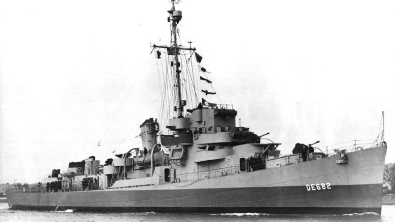 USS Underhill in black and white