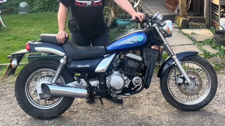 Blue Kawasaki Eliminator EL 250 motorcycle profile shot