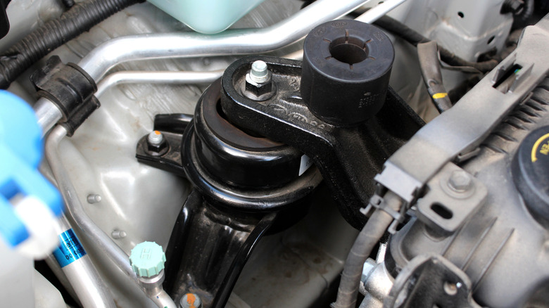 New top engine mount