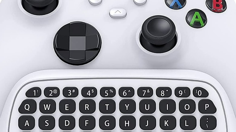 a knockoff Xbox Controller Chatpad