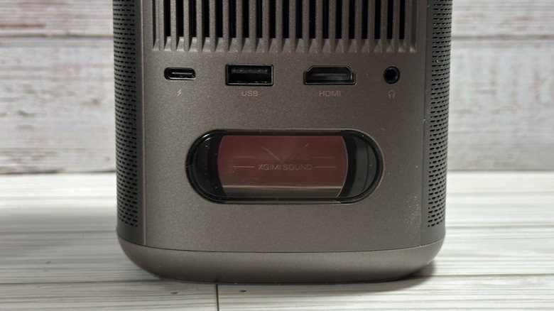 Projector's clear bass diaphragm