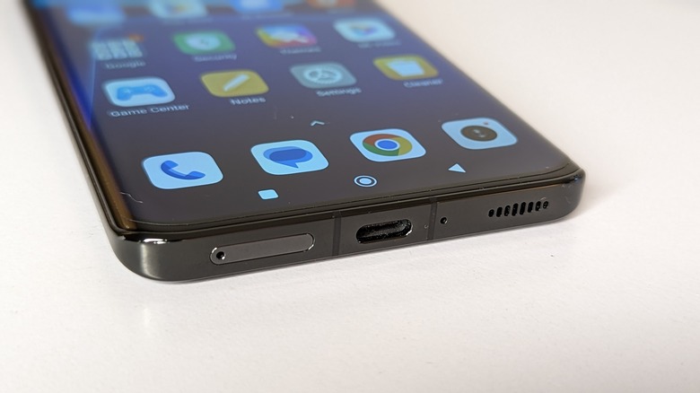 Xiaomi 13 Pro Charging Port