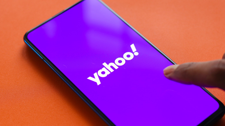 Yahoo logo smartphone