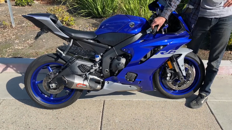 Yamaha R6