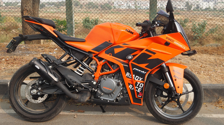 A KTM RC 390 bike parked on a street side