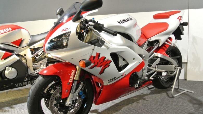 Red and white Yamaha YZF-R1 on display