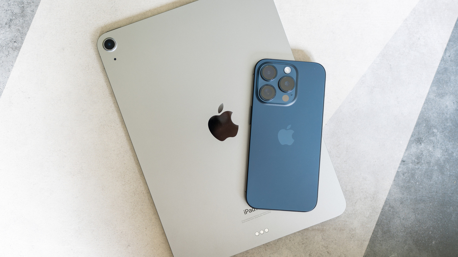 You Can Charge Your iPhone With An iPad - Here's How