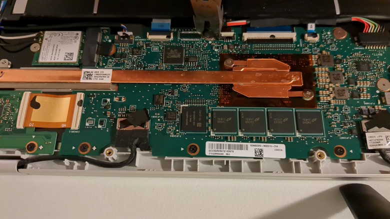 Removing write protect screw from Chromebook