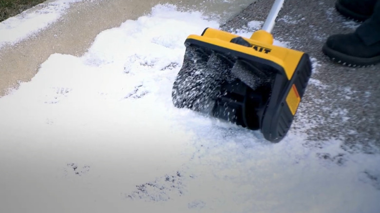 DeWalt Cordless Snow Shovel
