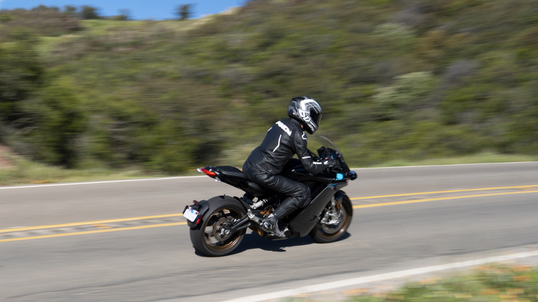 Zero Motorcycles SR/S in the canyons of Topanga