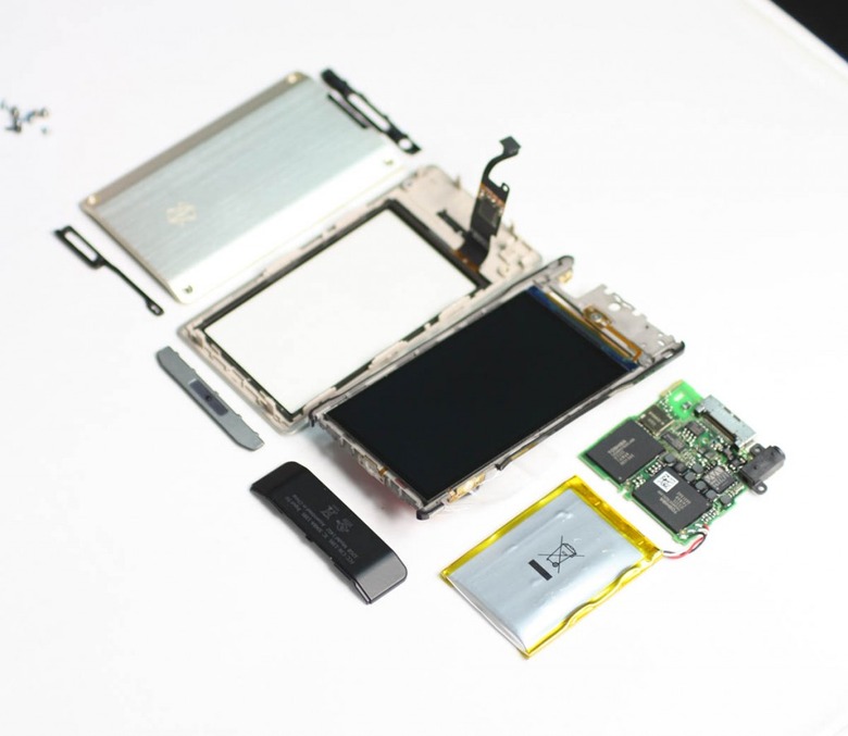 microsoft_zune_hd_teardown