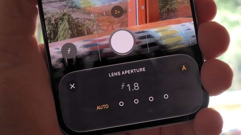 Lens aperture controls