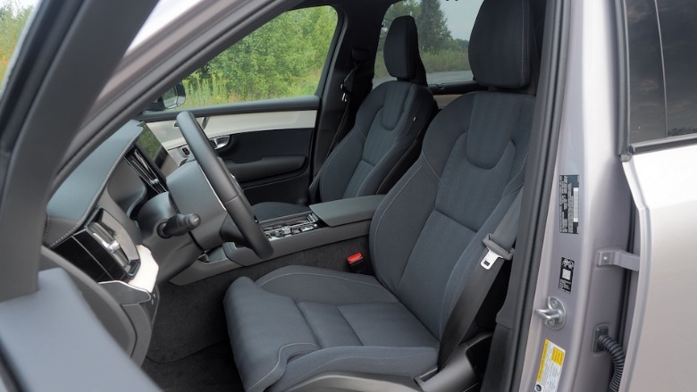 2026 XC90 T8 front seats