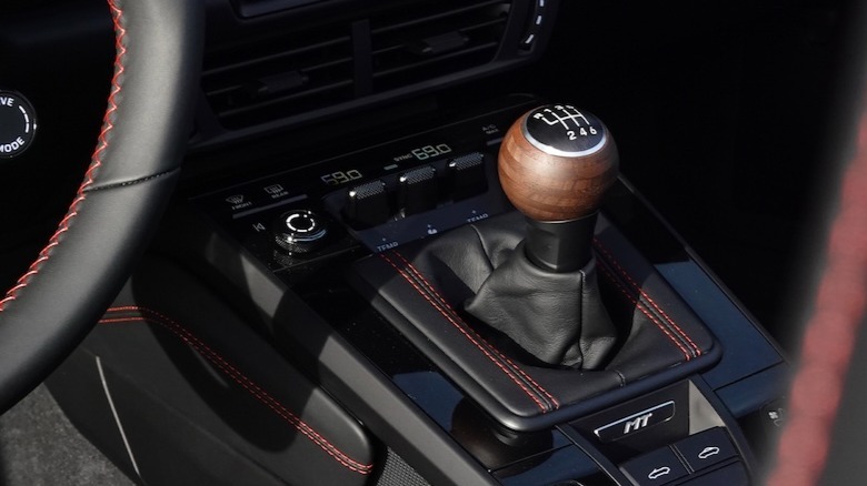 Porsche six-speed manual transmission