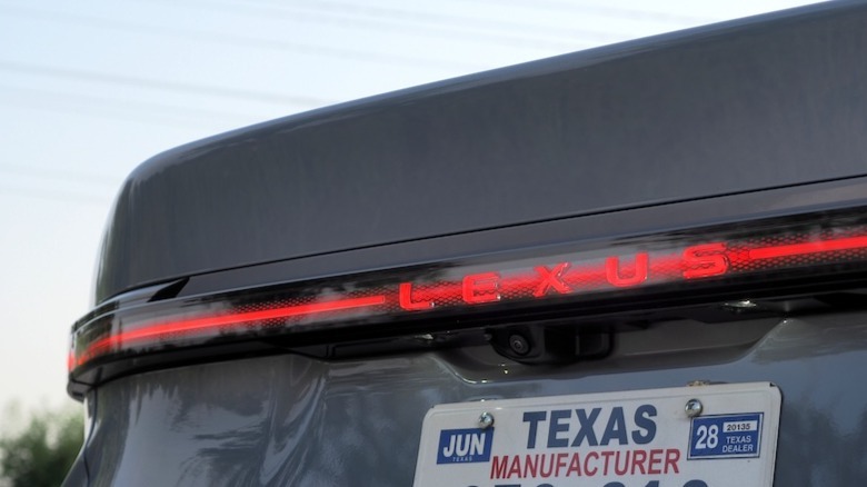 Lexus logo on rear of 2026 ES 350h