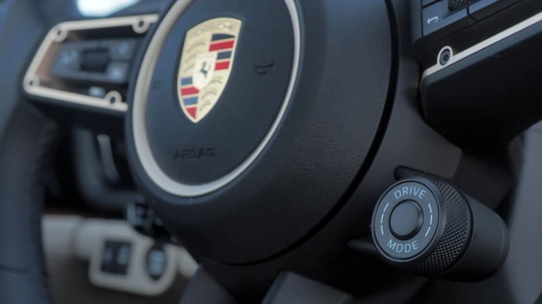 Drive Mode dial on steering wheel