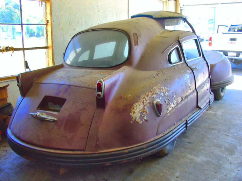 Rear profile of Sir Vival