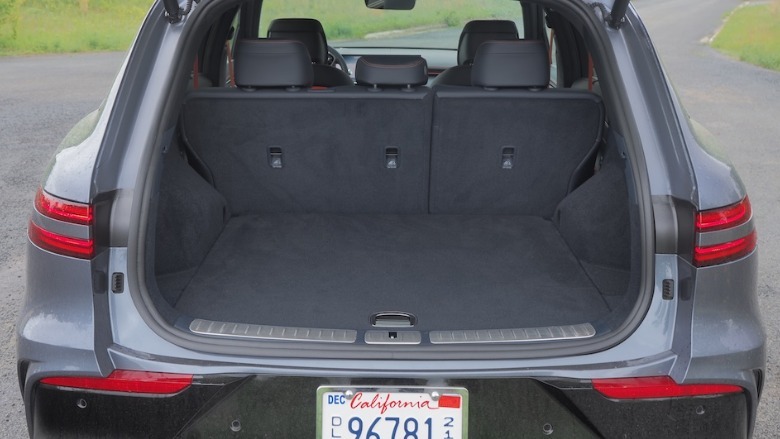 GV70 trunk