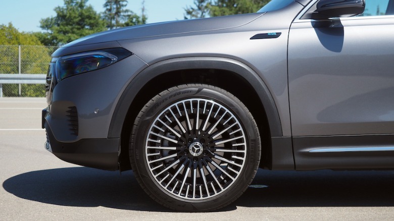 2022 EQB SUV front wheel