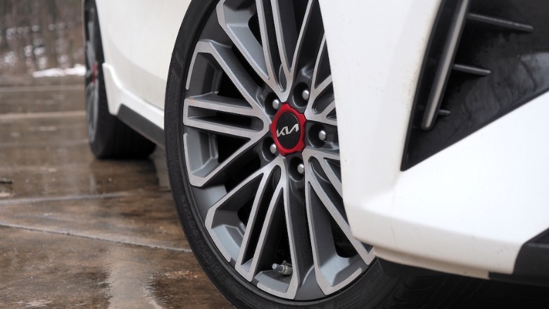 Kia Forte GT front wheel