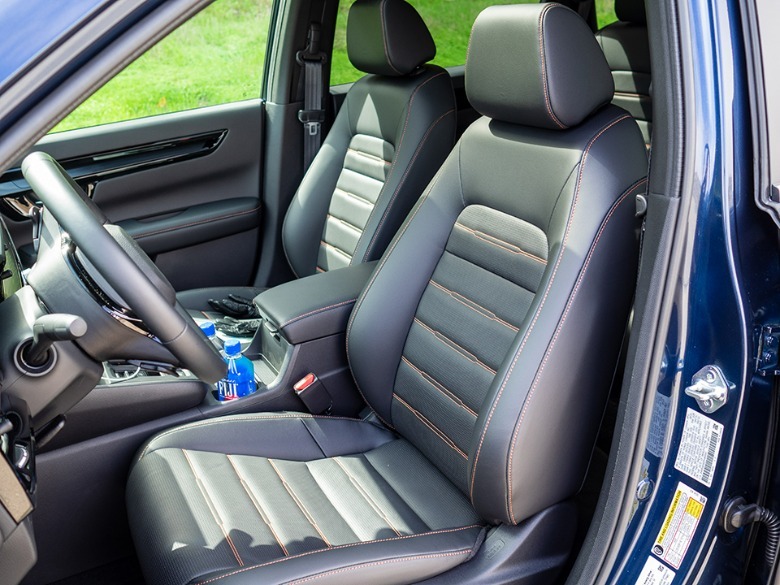 2023 Honda CR-V Hybrid front seats