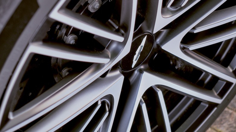 roda db12