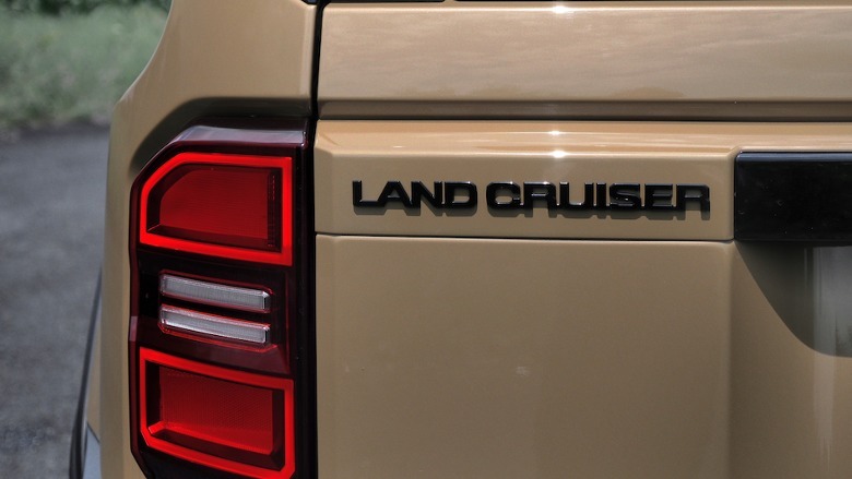 Land Cruiser badge