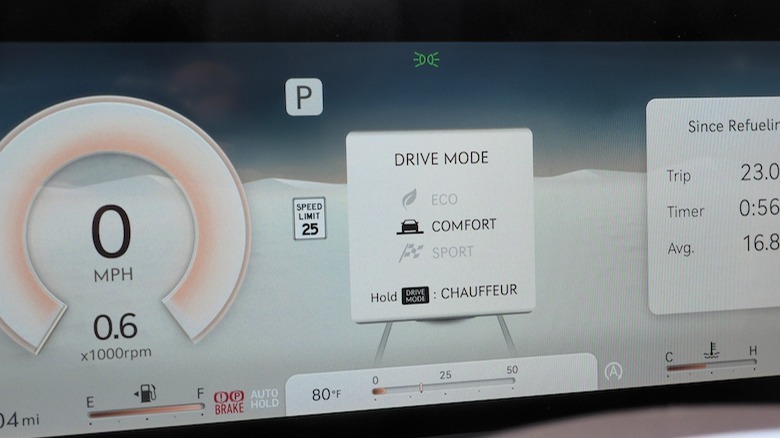 Genesis G90 drive modes in gauge cluster