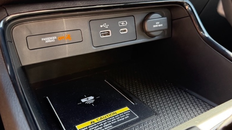 Connectivity and wireless charging pad